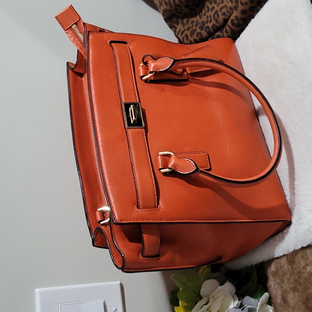 Michael Kors Hamilton Leather Satchel Bag (Read)